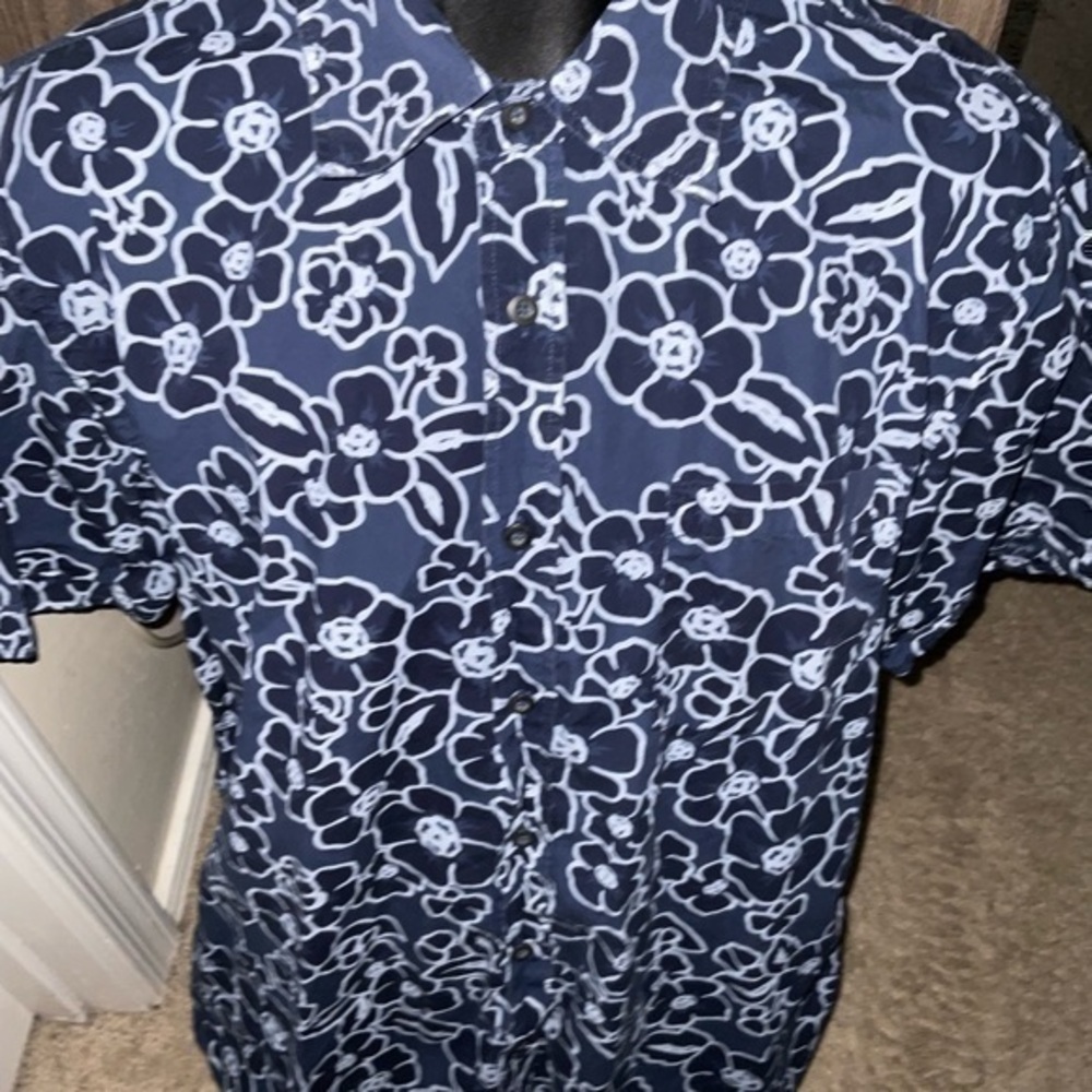 Men’s used button front Tommy Hilfiger size L large pigment dyed blue shirt